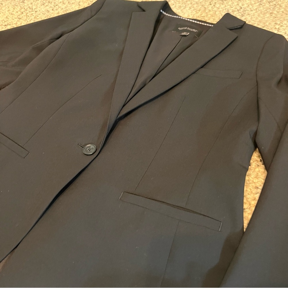 Banana Republic black long and lean blazer size 4